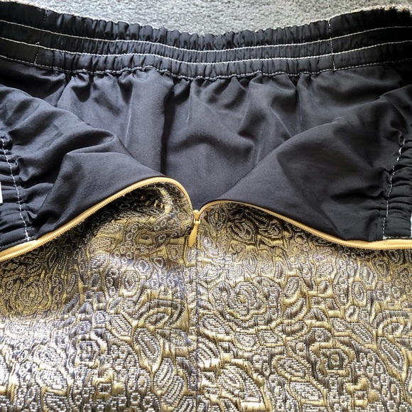 LOFT, Brocade 🎄Holiday🎄Metallic Skirt - Picture 9 of 10